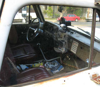 Illustration for article titled 1963 GMC Suburban Carryall